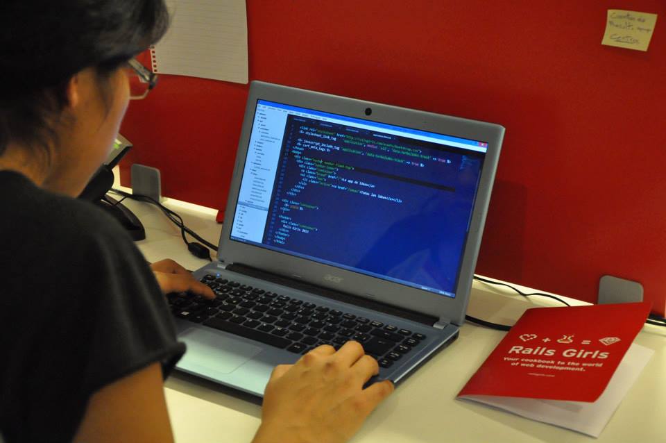 railsgirlsAR's tweet photo. Programás en Ruby on Rails?Sumate al equipo de mentores de #RailsGirlsBA 2016! completando https://t.co/aDGtC38LId #rubyonrails #BuenosAires https://t.co/R3vdBGpFZN
