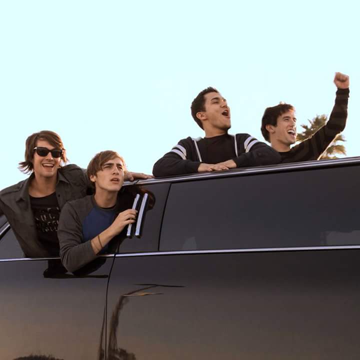 BorbonLitzy's tweet photo. Pasen la voz #Rushers 😱❤
#RushersNeedBTR #NewMusicOfBTR
@bigtimerush https://t.co/S4lYrS8XSf