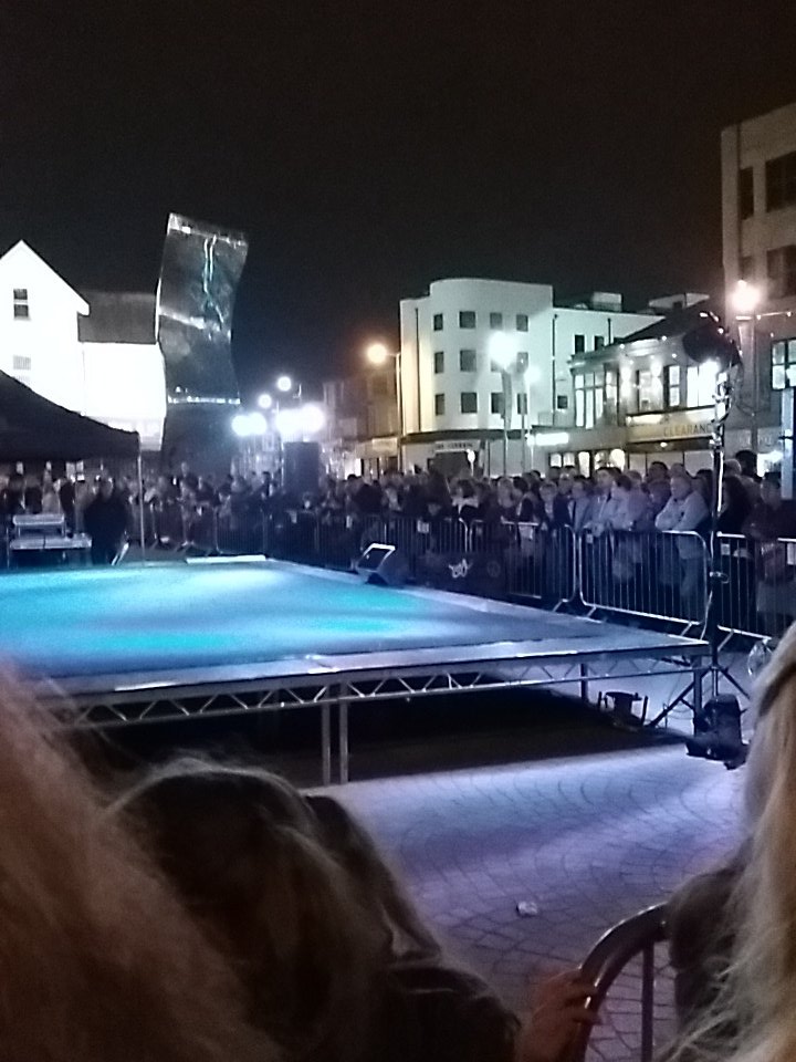 Excitement building in #Blackpool for the <a href="/LumiDogs/">LumiDogs</a> parade!