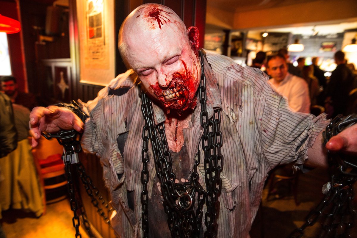 themillerpub's tweet photo. More of the best shots from last nights party. @CliveDouble taking selfies into overload. excellent zombie work. https://t.co/hDSRLj06XC