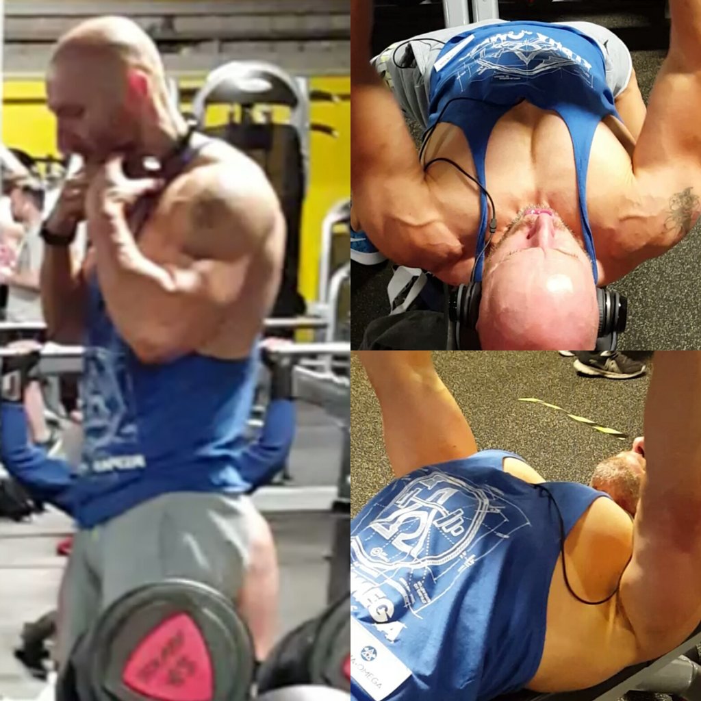 animisticwolf's tweet photo. Working on chest form 💪💪💪#bodyspace  #legs  #gym #bodybuilding #fitfam #fitness  #cardio #motivation #bodybuilding #fitfab #gym #training https://t.co/8cC6pkp11o