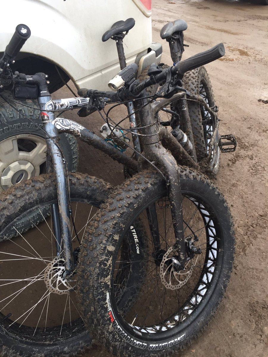 BASimonHajjar's tweet photo. 2 sweet 🚲's meant to be together, on shop floor &amp; on trails.  @RevCycleYEG #happycustomer https://t.co/0ghp29pBlg