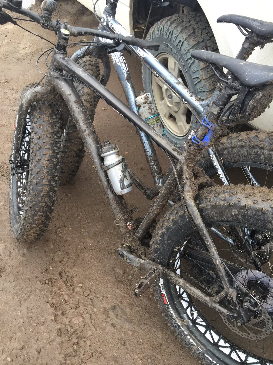 BASimonHajjar's tweet photo. 2 sweet 🚲's meant to be together, on shop floor &amp; on trails.  @RevCycleYEG #happycustomer https://t.co/0ghp29pBlg