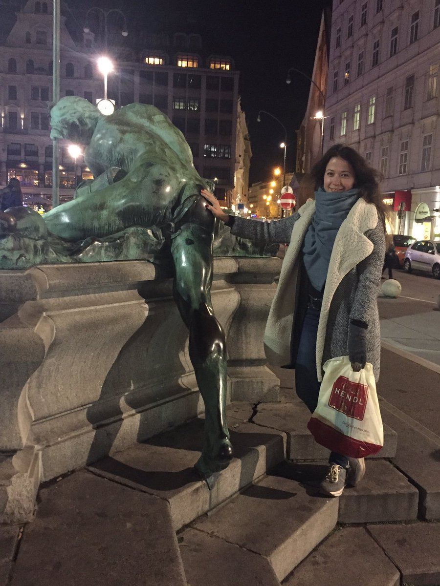 Sttigma's tweet image. Говорят, что если потрогать чужую попу - может сбыться твоё желание