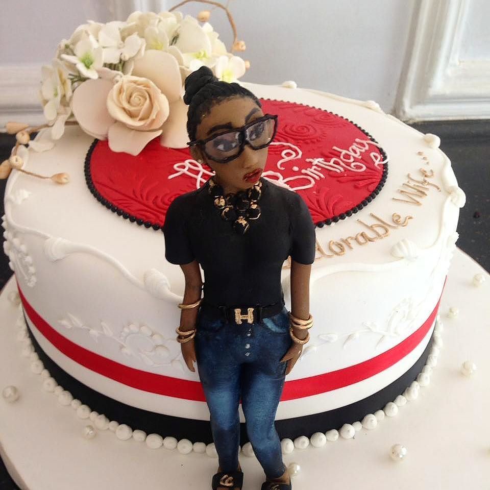cakesbytosanNG's tweet photo. What better way to appreciate and celebrate an adorable and honorable wife than this. Share some happiness #totalbe… https://t.co/WdkdM4MC3m