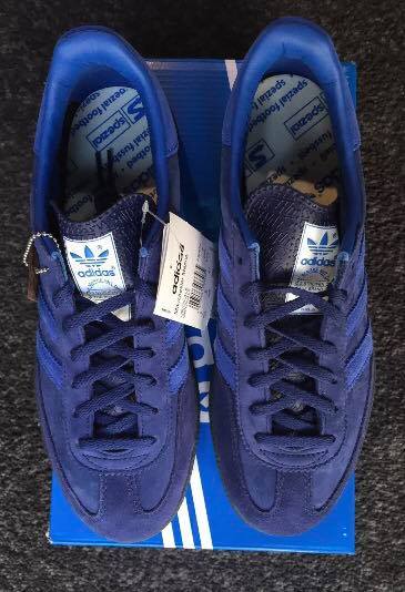 DeadstockUtopia's tweet photo. more pics of the Manchester Marine SPZ #adidas #Manchester #Spezial https://t.co/DfX4xPfvYD