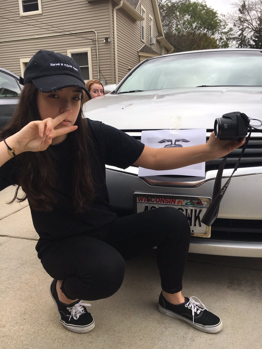 idrchan's tweet photo. Can you believe I am actually David Dobrik📸🎃 https://t.co/Z27WLC94EC
