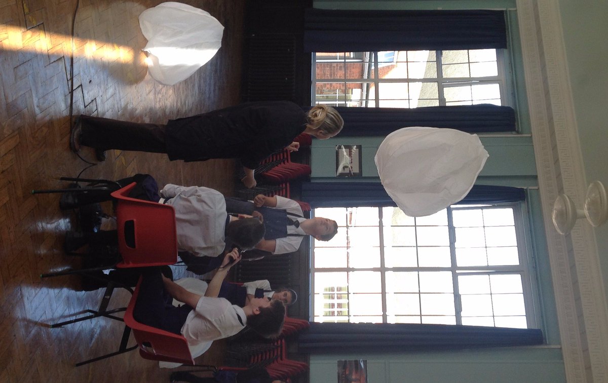 AbbotBeyneSTEM's tweet image. Yr 10 designed and made Hot Air Balloons as part of their Deep Learning Day #deeplearningday