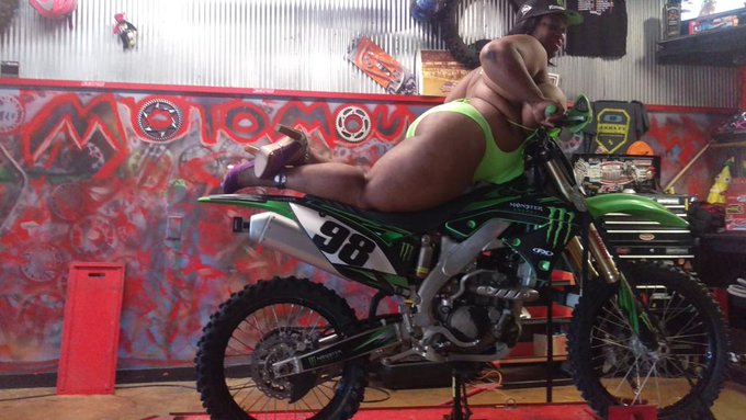 Dirt bike love https://t.co/aC2TqSTbCy