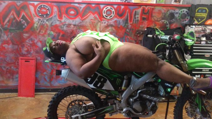 Dirt bike love https://t.co/aC2TqSTbCy