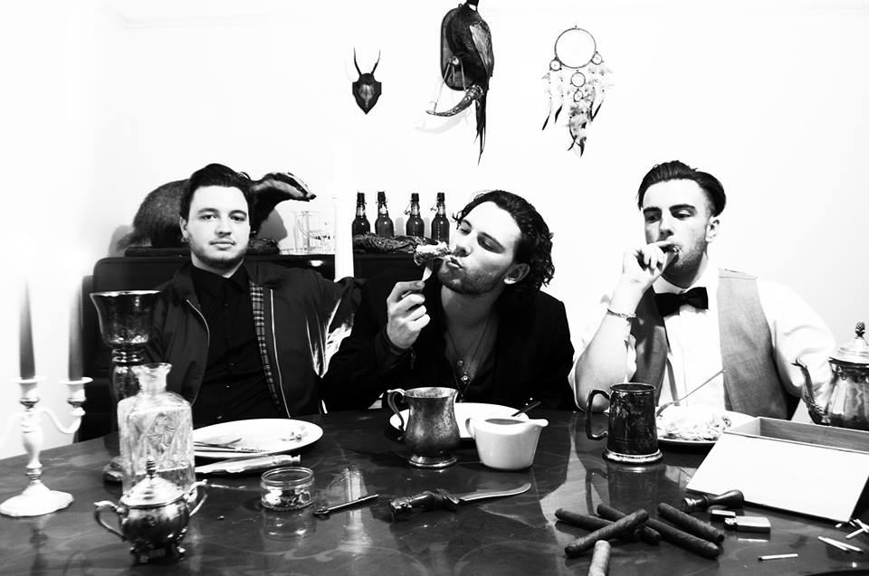 Arts collective at <a href="/MILOBARLEEDS/">MILO BAR</a> 12th November <a href="/BearChestUK/">Bear Chest</a> w/<a href="/sux_blood/">SUX BLOOD</a> - End of town art - @smhrtn - smhrtndsgn - Doors 7.30 £4 Entry