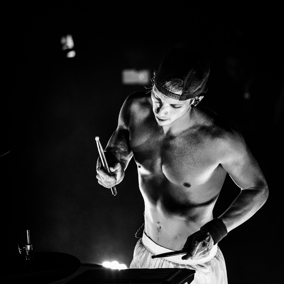 twenty one pilots tweet media