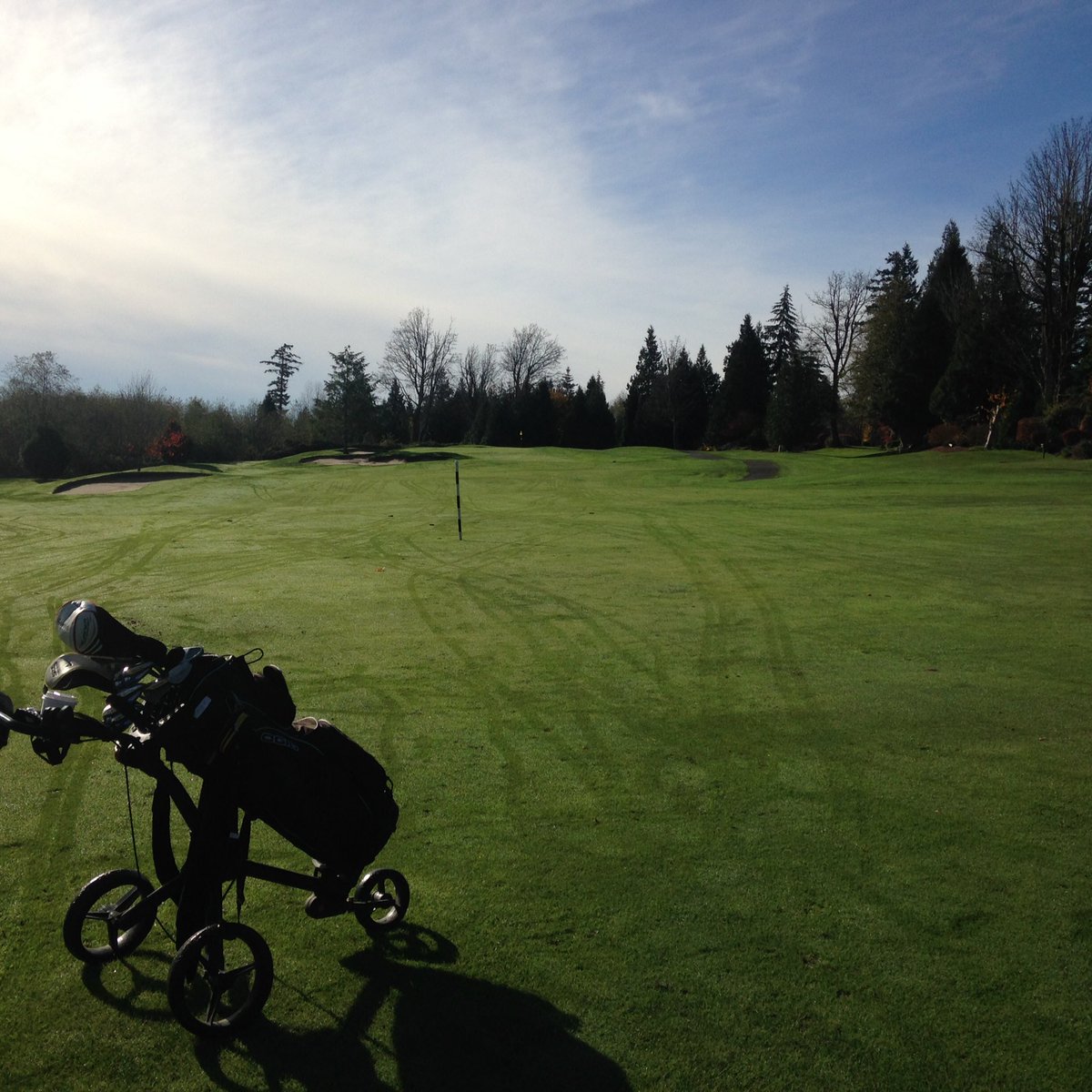 TeamJimenezBJT's tweet photo. You know it's lovely weather for a few holes at #semiahmoo #bjt2017 @brownjackettour https://t.co/R5KCEZe9nL
