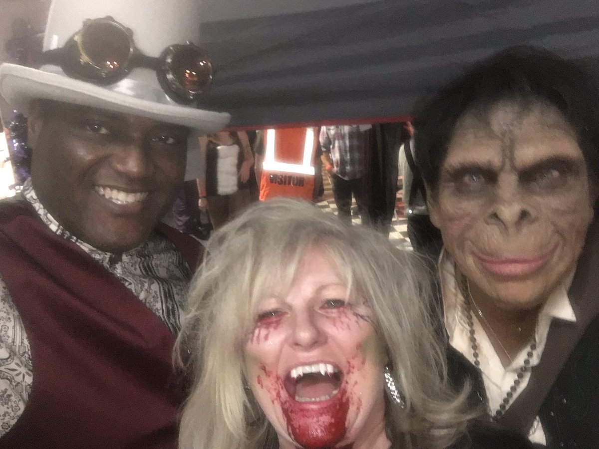 BigAlSams's tweet photo. Then there were THESE guys! Big fun with my partner in fun @arrestedtony at the @TheVampireBall #Sacramento at the #californiaautomuseum https://t.co/Oqow4xbmgJ