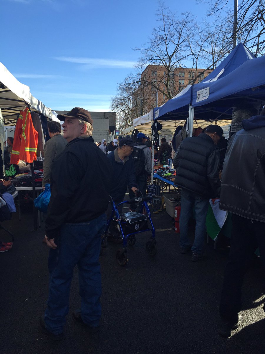 andreareimer's tweet photo. DTES Street Market, Fall Food Bazaar at Vancouver Buddhist Temple and *sunshine*: three great reasons to head to Powell Street today https://t.co/1wMdnygqUH
