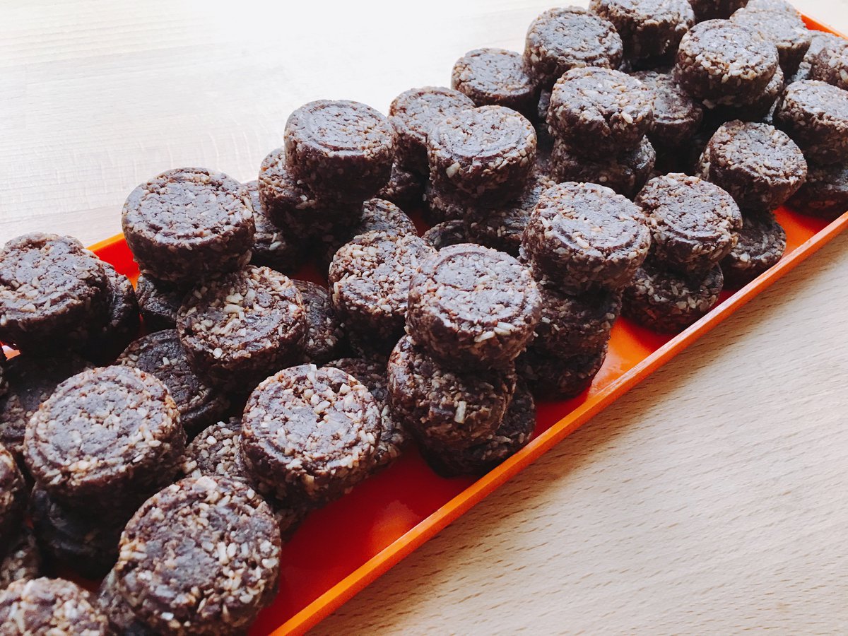 rajivshah's tweet photo. Made a smaller version of the coconut & cacao #noshbar for Diwali #plantbased https://t.co/R3a0D5sQ8p