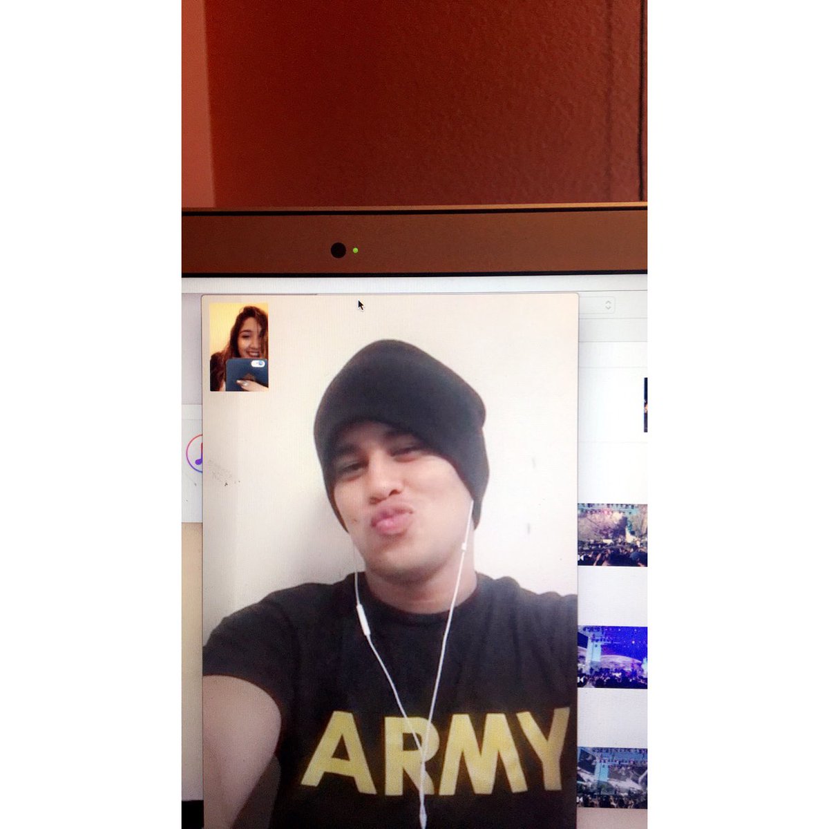 yanelirosales_'s tweet photo. 4 more days and he is back🤘🏻 #DuckFaceForDays https://t.co/UoWBCaE78W