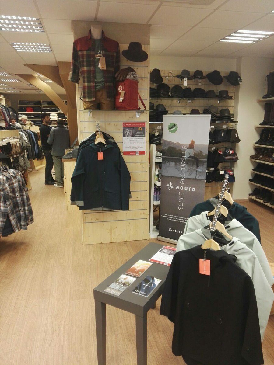 Au_VieuxCampeur's tweet photo. Venez essayer dans nos boutiques de Paris et Lyon le futur du vêtement technique #madeinFrance avec #Aouro.
Préparons l'avenir ensemble https://t.co/0Efnr7Q50N