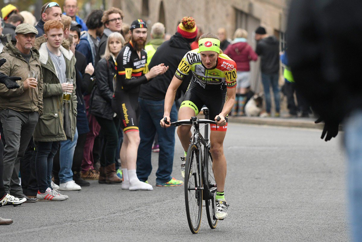 VeloUK's tweet image. Winner! #Womens #Champion #HillClimb - Lou Bates #MatlockCC #BankRoad #RTTC #2016 #WeSaluteYou