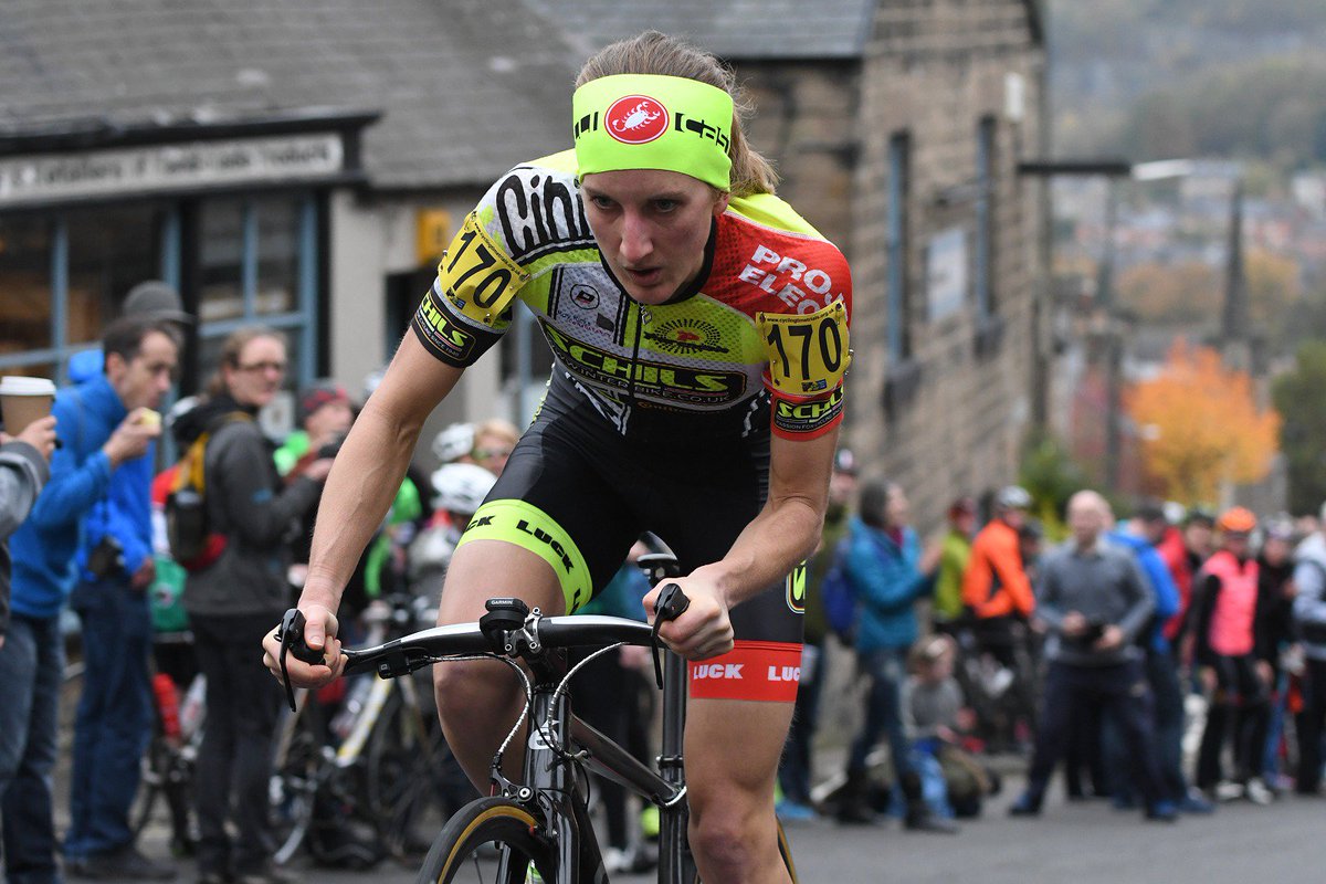 VeloUK's tweet image. Winner! #Womens #Champion #HillClimb - Lou Bates #MatlockCC #BankRoad #RTTC #2016 #WeSaluteYou