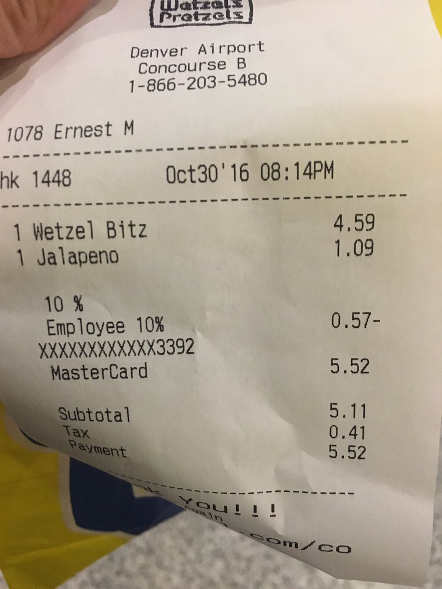 DIATravelTips's tweet photo. So apparently @wetzelspretzels closes at 9:00pm @DENAirport but starts cleaning at 8. So no pizza bitz thx Ernest https://t.co/SS68my40hB