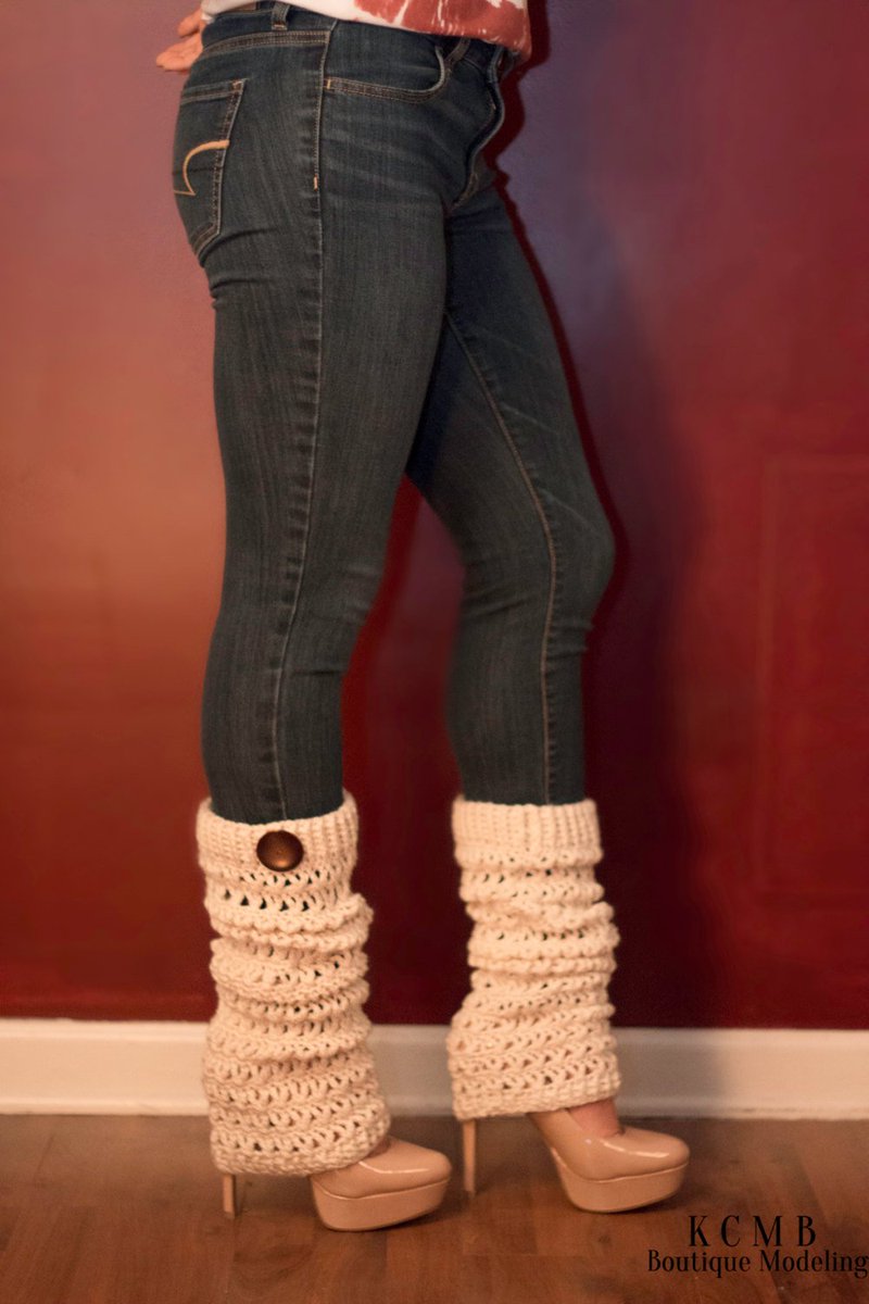 JTangledThreads's tweet photo. Creme Legwarmers with large button - slouchy legwar… https://t.co/XXUQRxdfVe #JensTangledThreads #Jenstangledthreads https://t.co/Qb10u4viu4