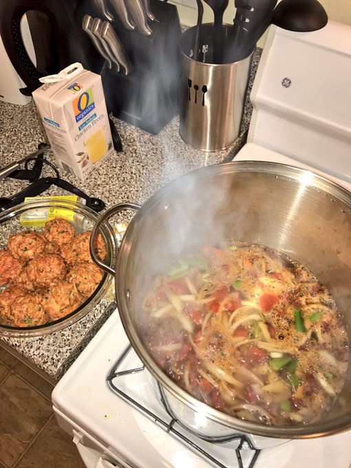 Perfect weather to for homemade albondigas 🍵💕😌 #meatballsmadewithlove https://t.co/G6nYBN2JsQ<a href="/tag/meatballsmadewithlove"class="tags"><span>#meatballsmadewithlove</span></a>