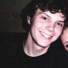 DeadPoolTWRPG's tweet photo. Evan Peter
Evan Peter
20 ans
Humain
Drole et gentil
@evanrpgTW https://t.co/EfsJI1pOlB