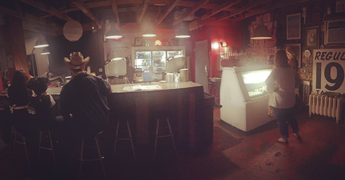 beer_writer's tweet photo. Last night at @CullumsAttagirl. Great drafts. https://t.co/HchXsPmUar