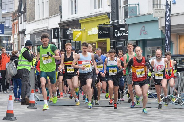 Run the Streets on 26.2.2017 at <a href="/kingstonhalf/">Kingston Half</a> and 10km. Fully closed road 10km, fast, flat and furious! @kingstonUandR @upandrunning_ES