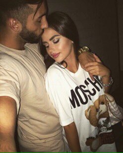🖤 tweet media