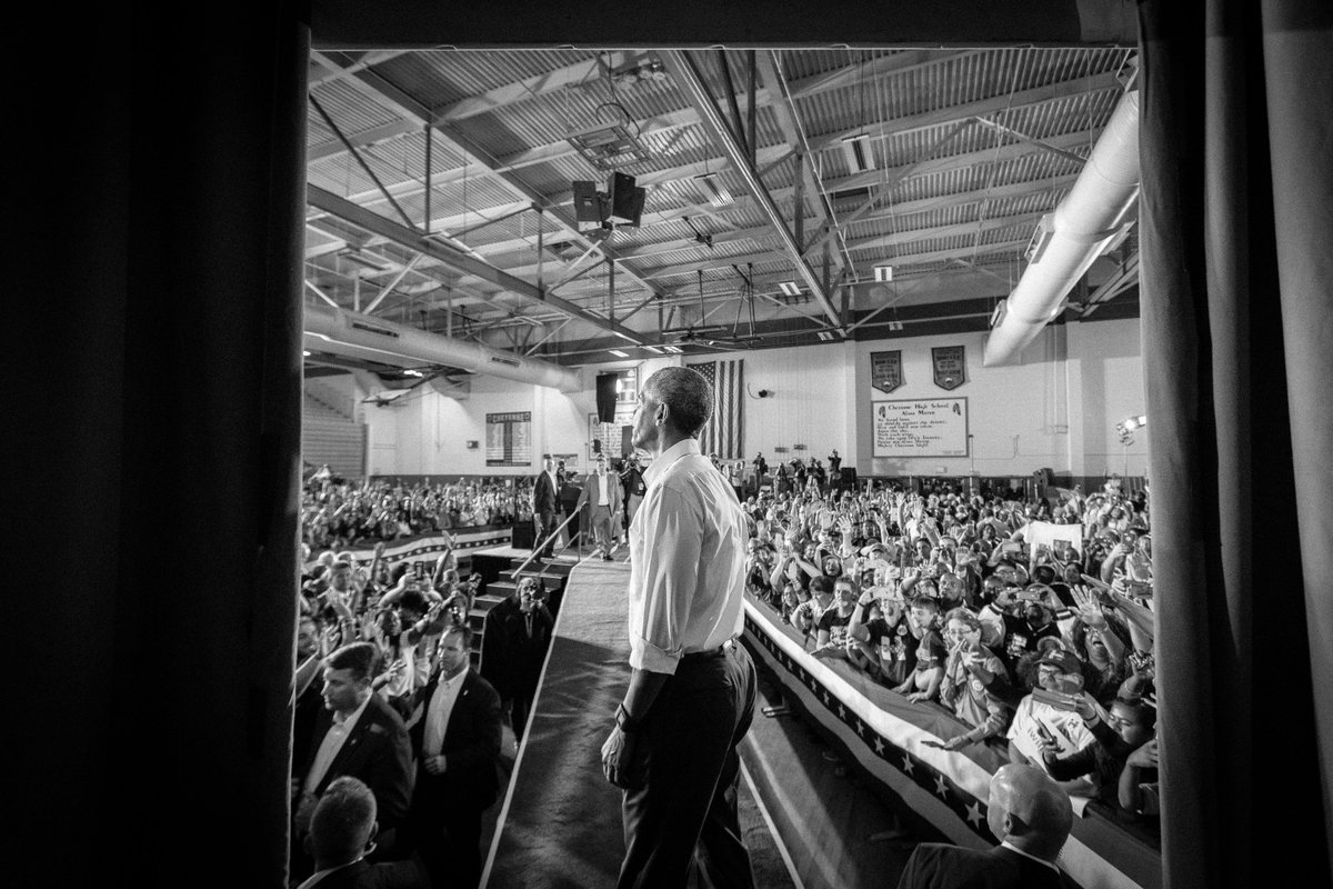 HillaryClinton's tweet image. In 9 days, we'll choose who succeeds @POTUS in the Oval Office. Make sure we make the right choice: IWillVote.com