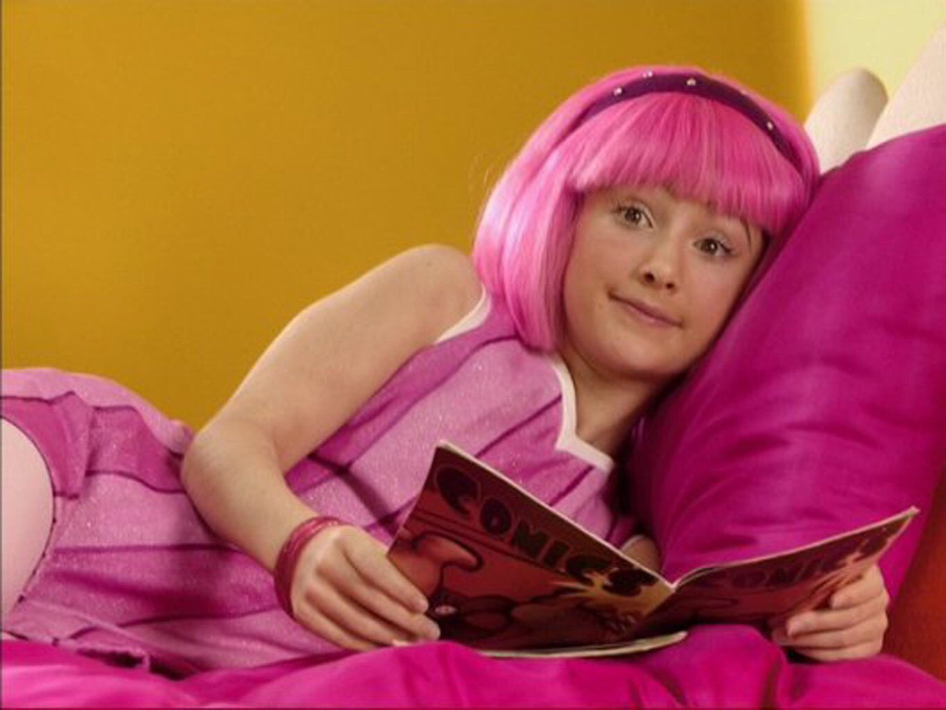 Nicole On Twitter Stephanie From Lazy Town Then And Now 