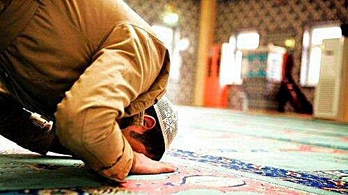 yns_yvsglu's tweet photo. Doğrusu felah bulmuştur temizlenen,
Rabbinin adın anıp namaz kılan.

A'LÂ 14/15 https://t.co/crgIEBc6Ri