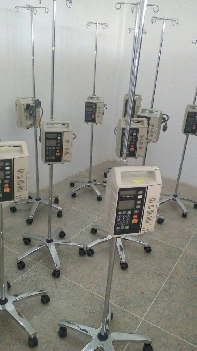Omar_PrietoPSUV's tweet photo. Todo listo para mañana realizar la inauguración del Oncológico Génesis Petit #GrandesObras @NicolasMaduro @dcabellor https://t.co/ZBglL59pgq