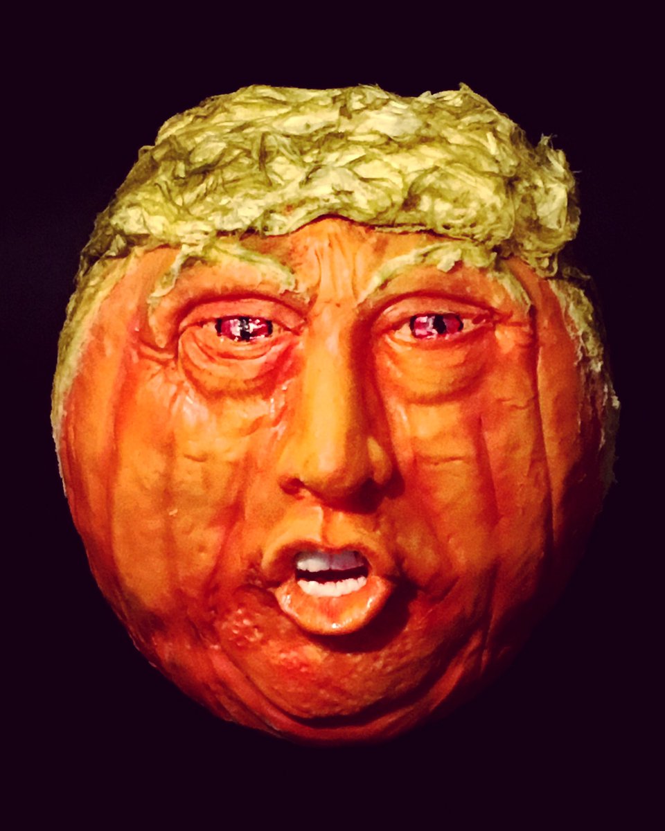 SebastianDavies's tweet photo. Be afraid, be very afraid...of Sebastian Wild Cakes' 'Halloween Trumpkin Cake'. Sell by date: 8 November 2016. #trump #halloween #trumpkin https://t.co/u6gaKmKMdS