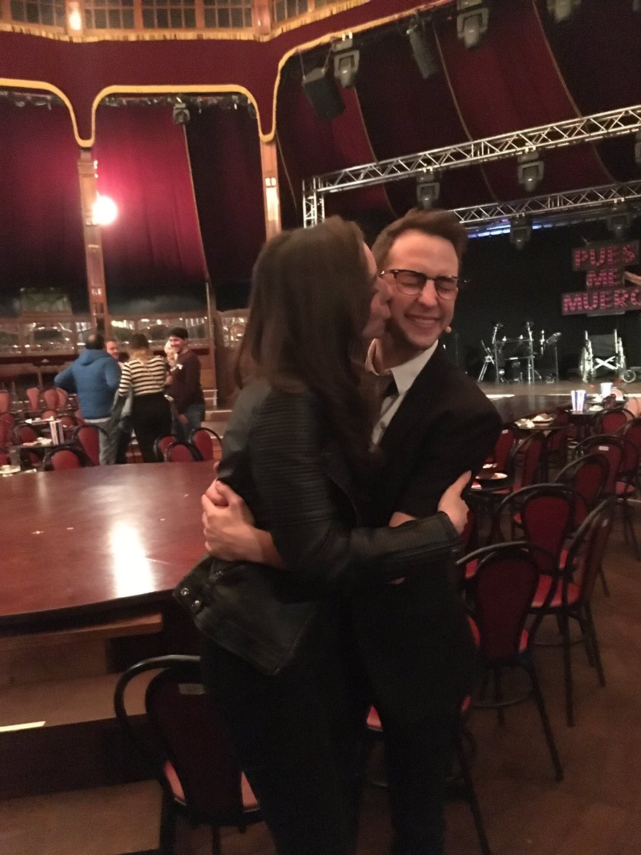 Pauli_Pon's tweet photo. Menudas risas viendo #PuesMeMuero en el #GranTeatroLaEstación. Alberto Frías está divertidísimo. Ver a Candela y a Dani ha sido genial!! 😊😊 https://t.co/0WFPwzpv86