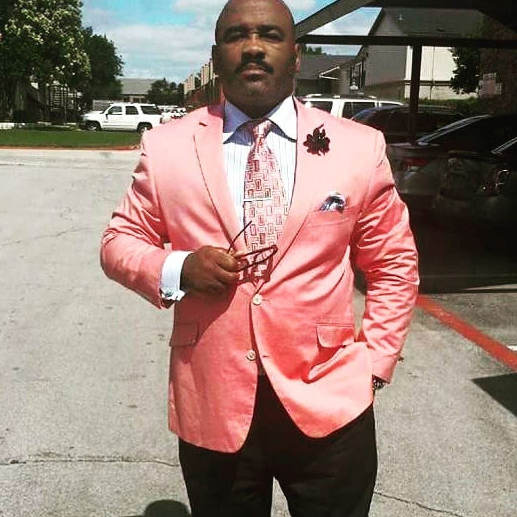 dogpoundrus's tweet photo. THANKS FOR SHARING @cookeymand1 #BEARDSANDSUITS #SUNDAYBEST #PINK #PINKBREASTCANCER #HESLO… https://t.co/lZgIyj6jK5 https://t.co/9sZ00rswpZ