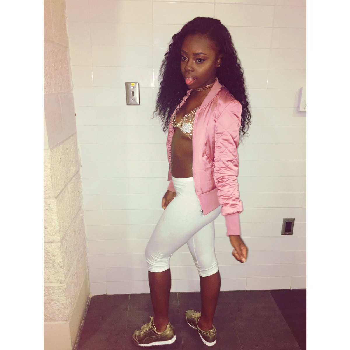SimplyKryssi's tweet photo. #Bcuhoco2k16 🔥 https://t.co/YpQLDY6qFN
