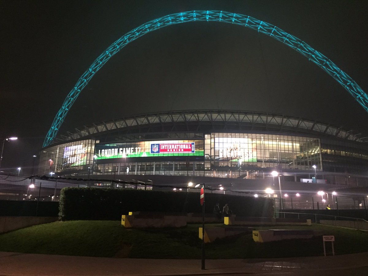 VoodooGroup's tweet photo. It's a wrap from us at London game 17, a great game to go out on for 2016, bring on some more in 2017 #nfl #beer #wembley #redskins #Bengals https://t.co/tyUwqxpQfM