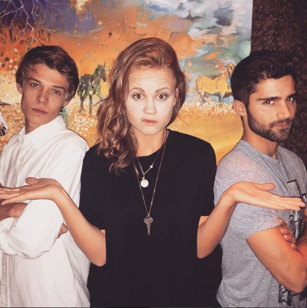ttsurlesseries's tweet photo. #Actu @colinfordactor, @mackenzielintz et @maxehrich #JoeMcAlister #Norrie #HunterMay @UnderTheDomeCBS #UnderTheDome https://t.co/IvRedHkd9h