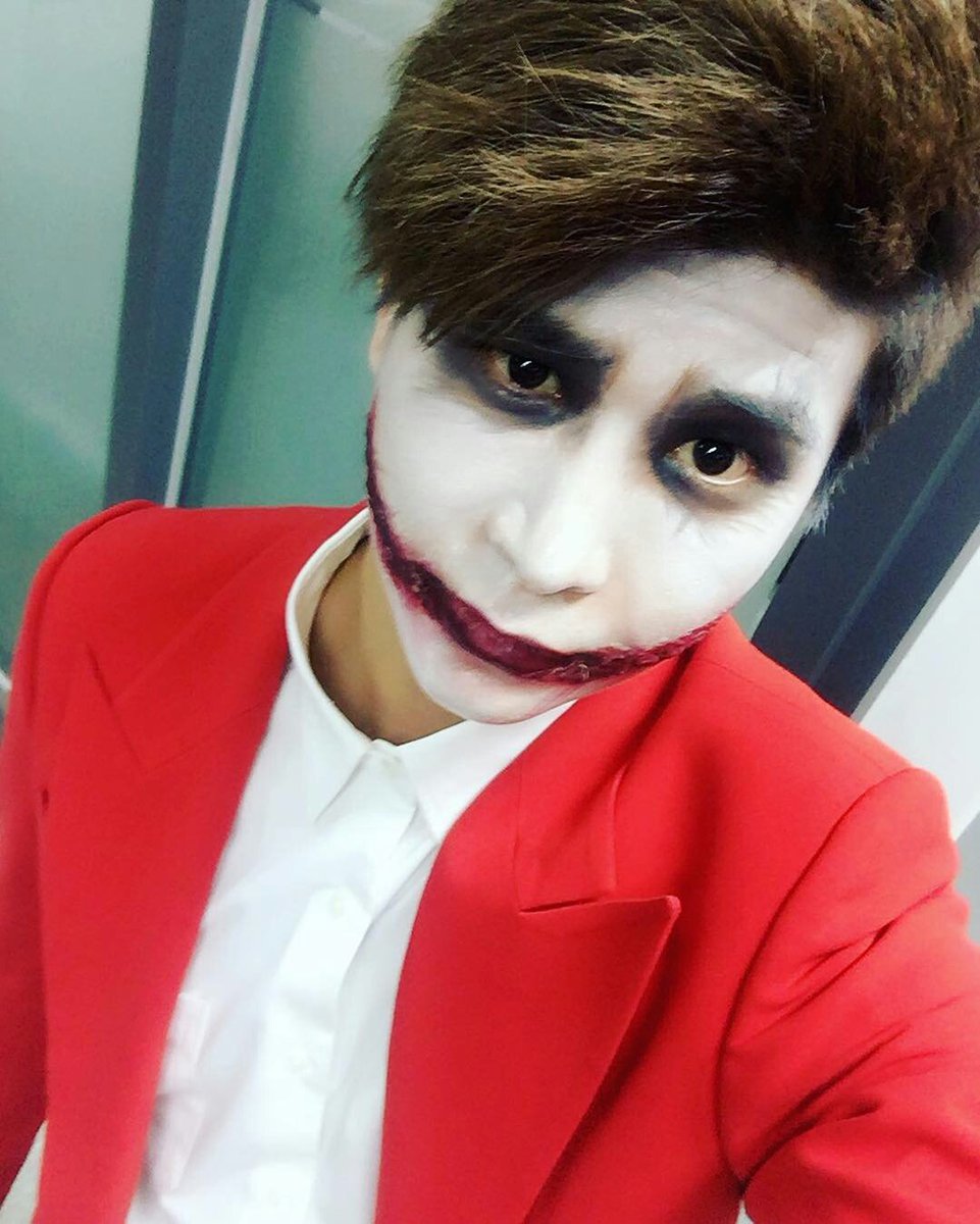 vavpics's tweet photo. [ St. Van · Instagram ]

(161030)
'hahahahahahaha'
[#1yearWithVAV] https://t.co/0biPhKXyLy
