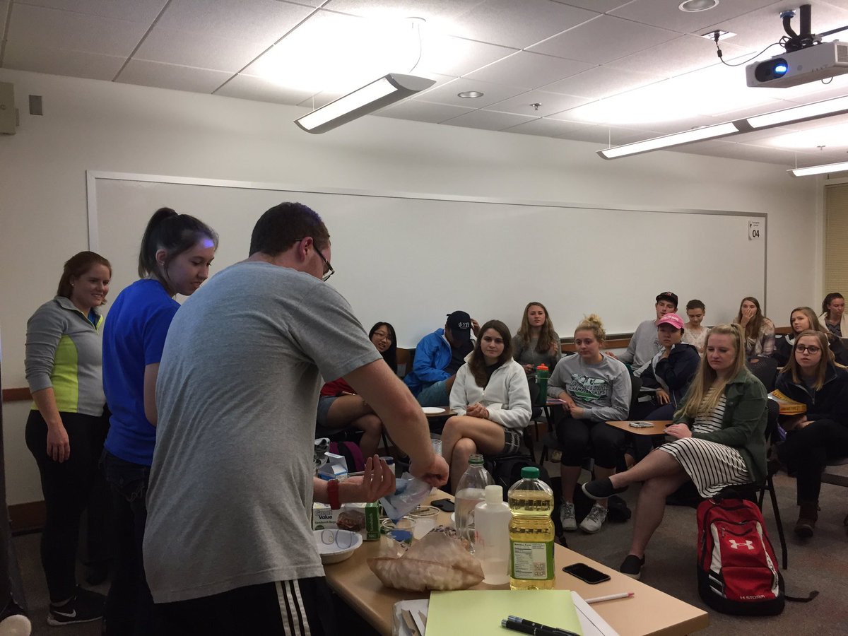 muphisigmapi's tweet photo. Getting our nerd on at Brothers Teaching Brothers🙌🏻 #betaxi #chemistrybtb https://t.co/HfPAf0DysD
