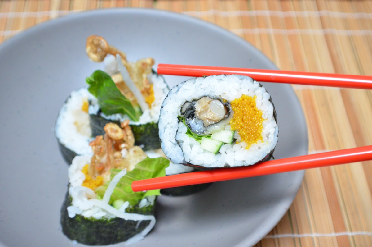 Vegan spider sushi roll. Recipe in Vegetarian Sushi Secrets amzn.com/4805313706 #vegan #sushi #cookbooks