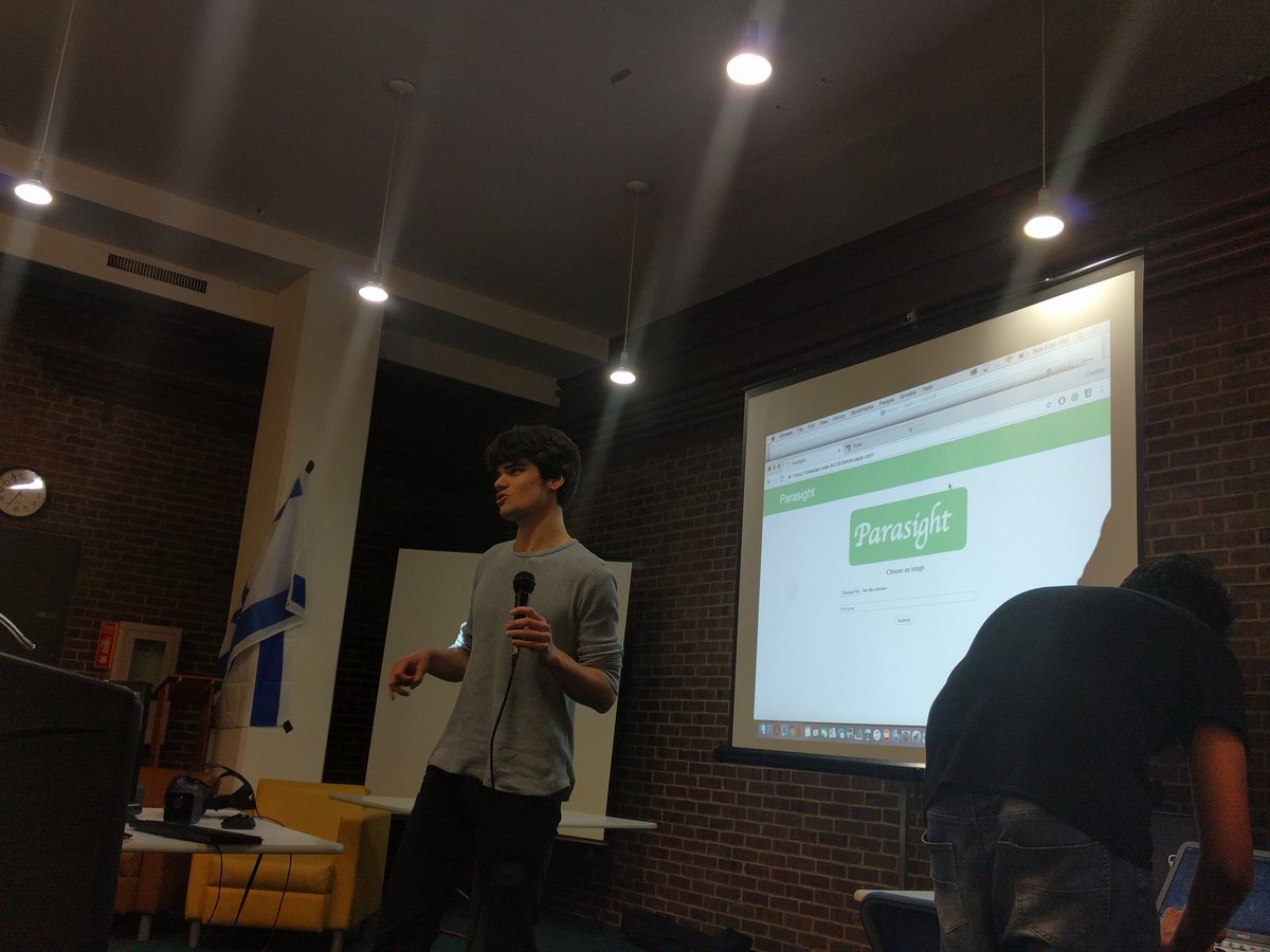 MLHacks's tweet image. First up at #inventyu we have Parasight, an insect identifier app using computer vision!