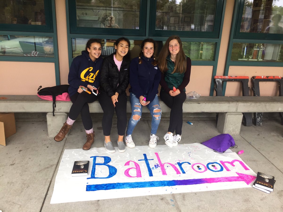 MHSCatherineL's tweet photo. Preparing for Ludi #miralatin @magistercarp @MagisterDavis1 https://t.co/FI2ya4aPpR