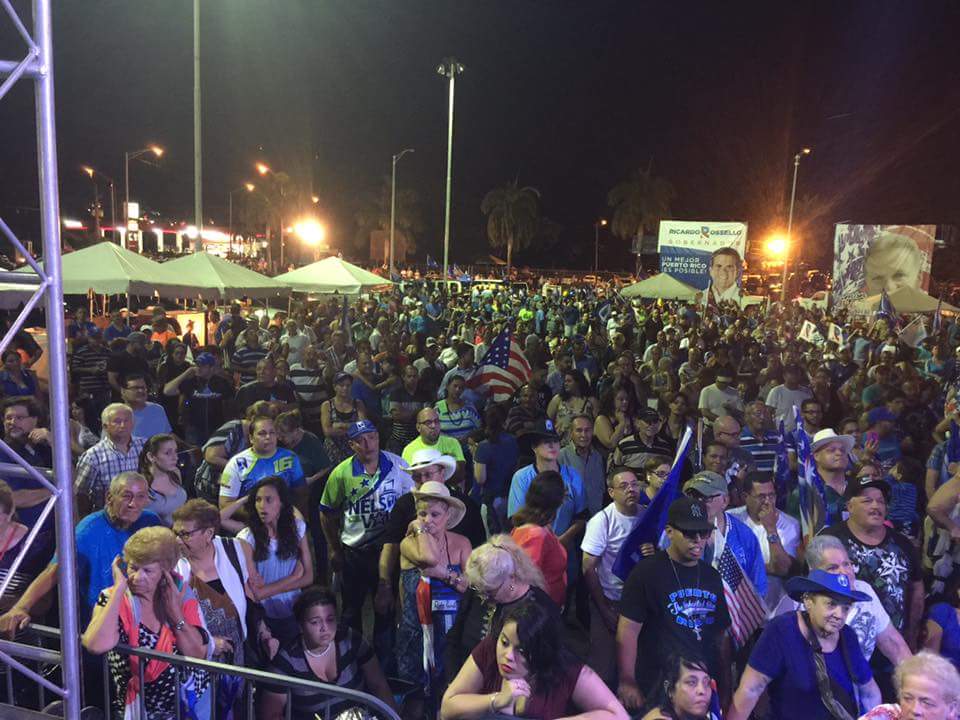 lacreamapnp's tweet photo. Asi esta Bayamon, todavia no han llega @ricardorossello y @Jenniffer2012 Arriba La Palma
#CierreDistritoBayamon https://t.co/zfFPNxklF8