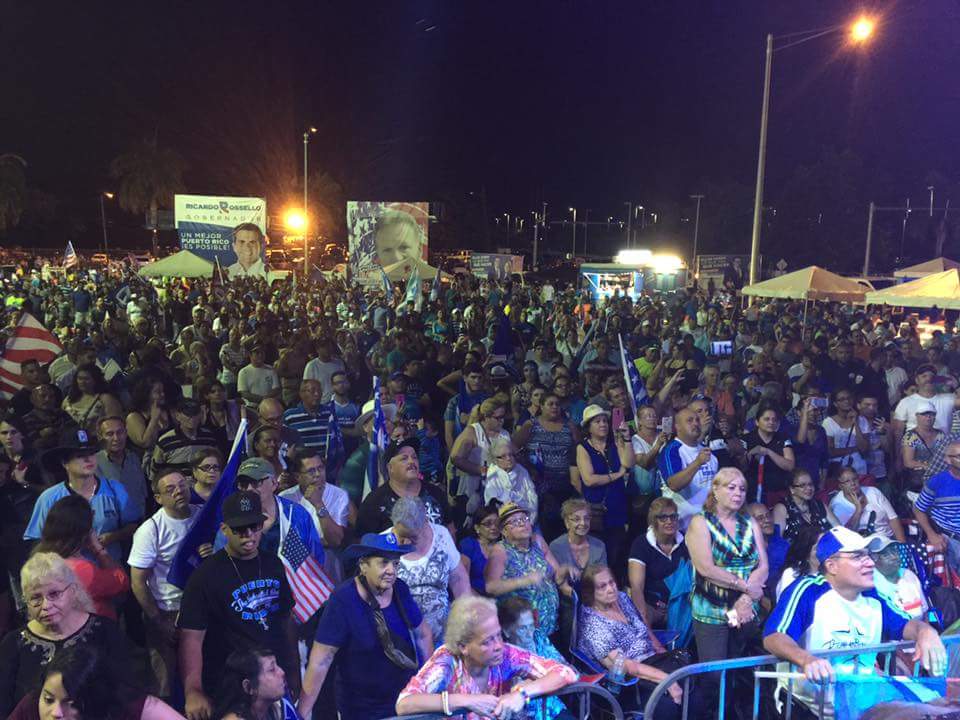 lacreamapnp's tweet photo. Asi esta Bayamon, todavia no han llega @ricardorossello y @Jenniffer2012 Arriba La Palma
#CierreDistritoBayamon https://t.co/zfFPNxklF8