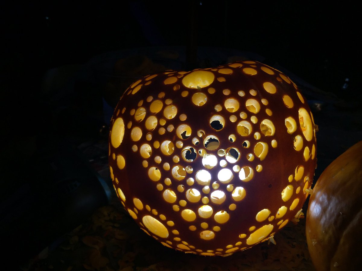 Toneandcontrol's tweet photo. This year's #carveaheart for world vision. #Pumpkintastic https://t.co/iq7zhtFMQA