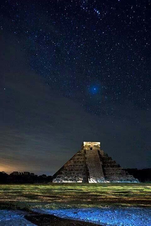 allaboutcancun's tweet photo. Chichen Itza under the stars https://t.co/KJHTe7zqJj